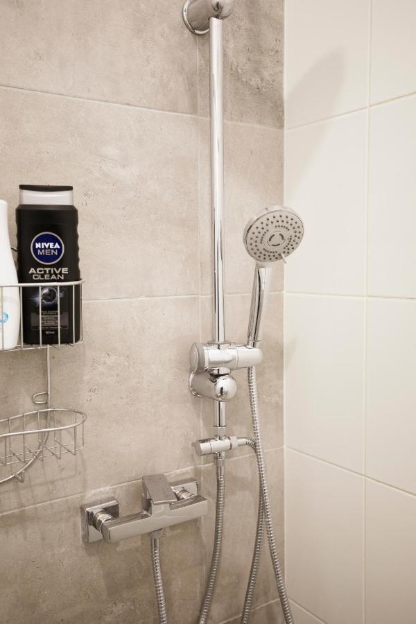 Ideal Studio Bucarest Esterno foto