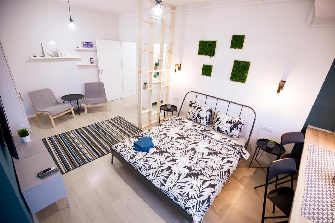 Ideal Studio Bucarest Esterno foto