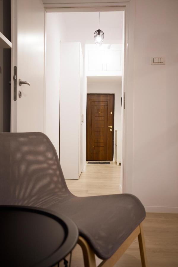 Ideal Studio Bucarest Esterno foto