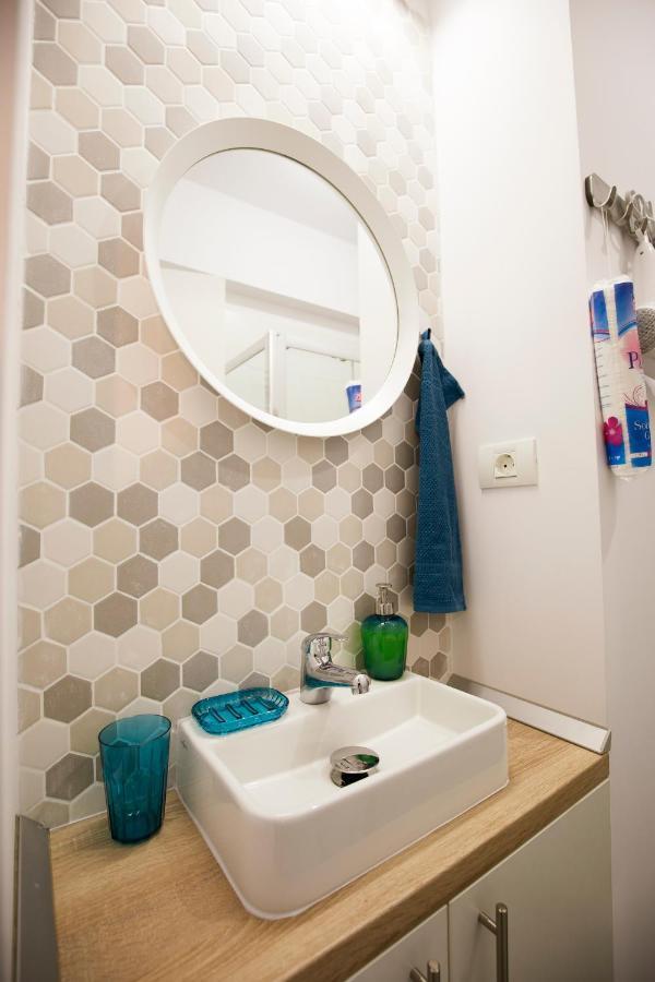 Ideal Studio Bucarest Esterno foto